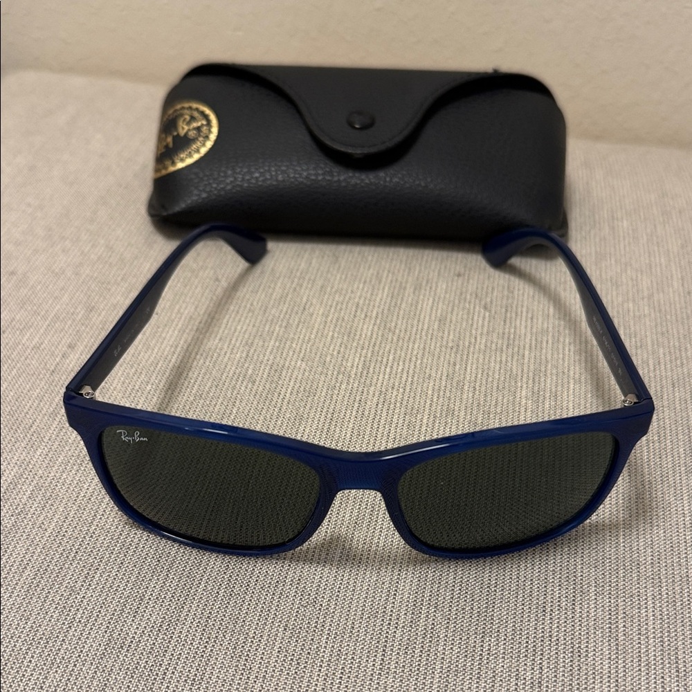 Ray-Ban Navy Blue Sunglasses with case